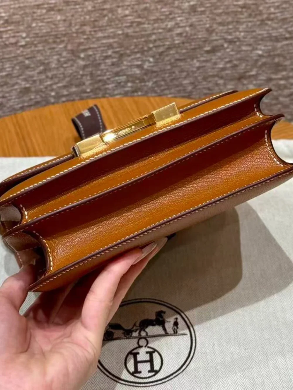 Hermes please see